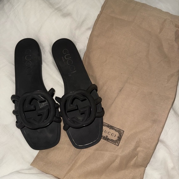 Gucci Black Logo Slide Sandals - Picture 3 of 5